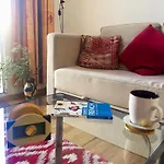 Tatil Evi Centre Of Olonzac, 2 Bedrooms & Private Sunny Rooftop Terrace Olonzac