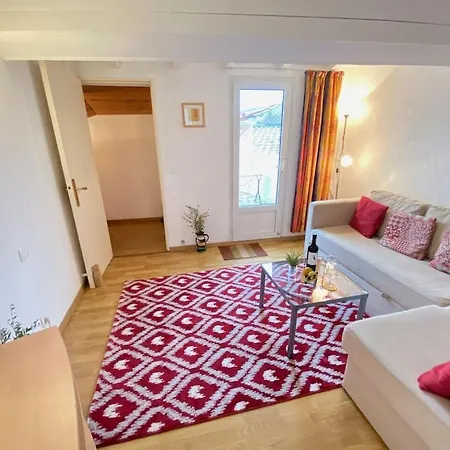 Centre Of Olonzac, 2 Bedrooms & Private Sunny Rooftop Terrace Tatil Evi Olonzac
