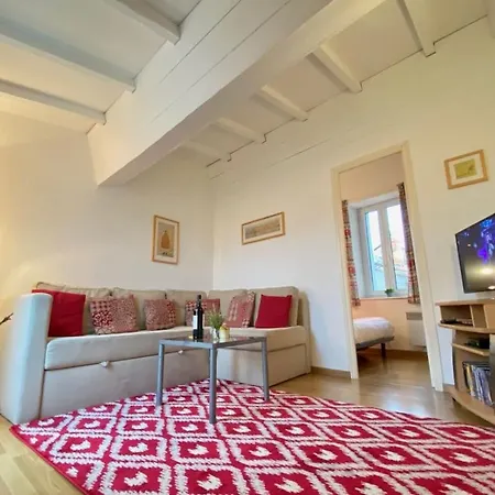 Holiday home Centre Of Olonzac, 2 Bedrooms & Private Sunny Rooftop Terrace