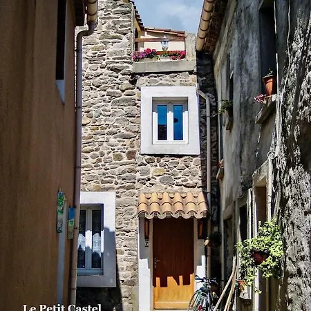 Centre Of Olonzac, 2 Bedrooms & Private Sunny Rooftop Terrace * Olonzac